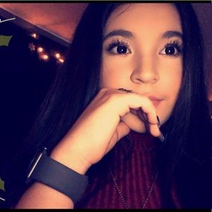 Meet your Posher, Melina